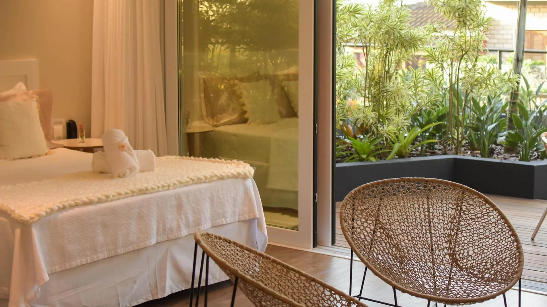 Pousada Boutique Villa Valley Praia do Rosa 0*,