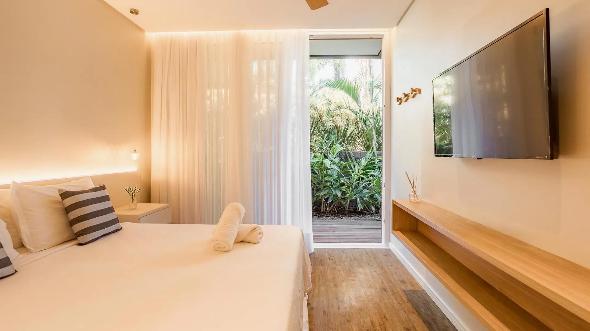 Pousada Boutique Villa Valley Praia do Rosa 0*,  Brazil